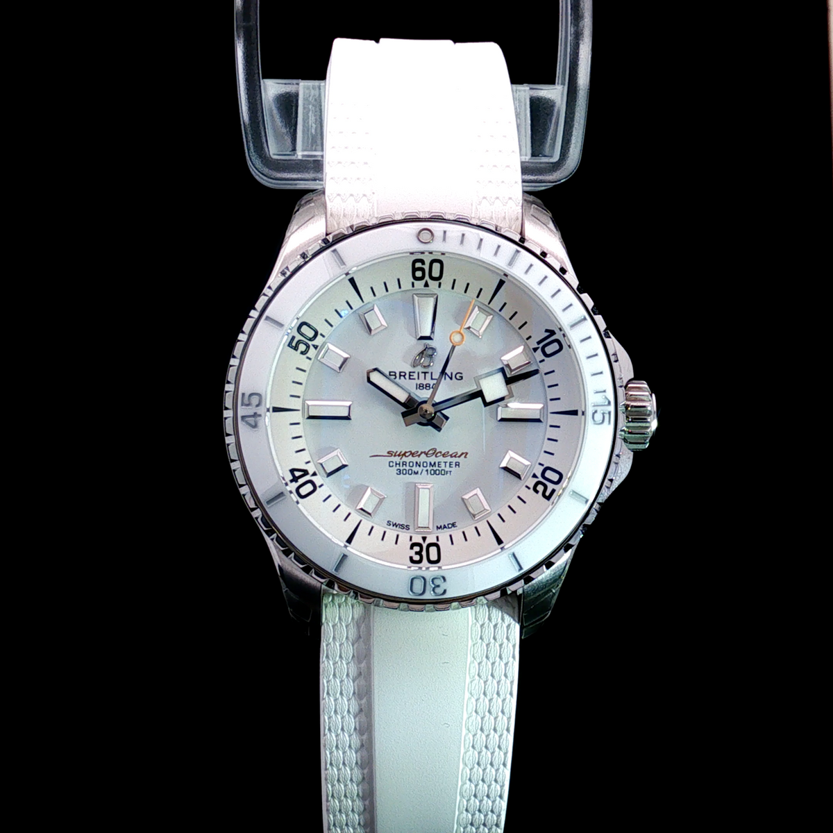 Breitling Superocean Automatic 36 A17377211A1S1