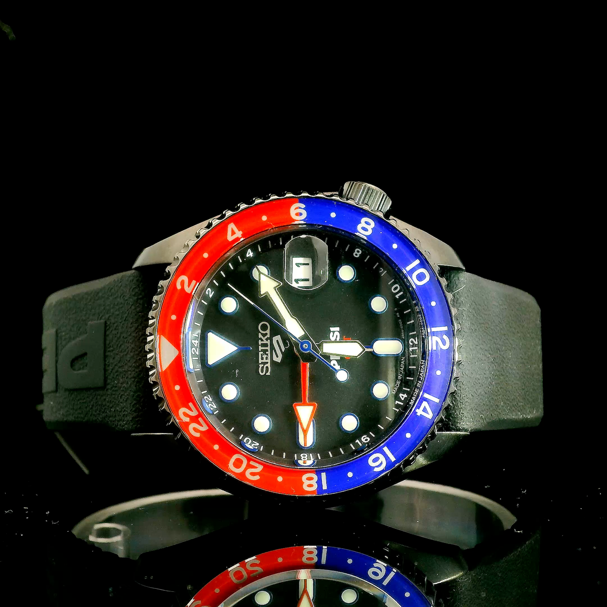 Seiko 5 Sports - Brand New Full Set - Pepsi Can - SSK047