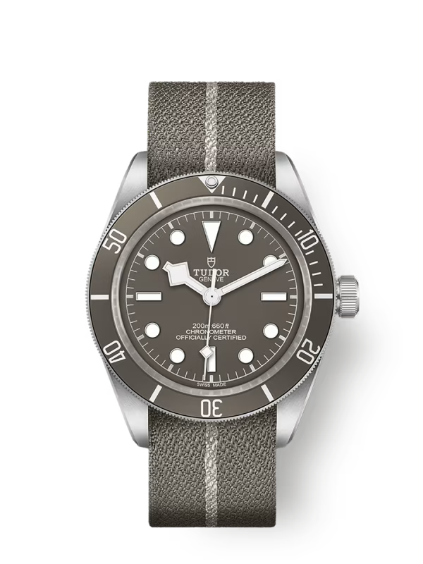 Black Bay 58 925 Manufacture Calibre MT5400 39mm silver case Taupe fabric strap m79010sg-0002