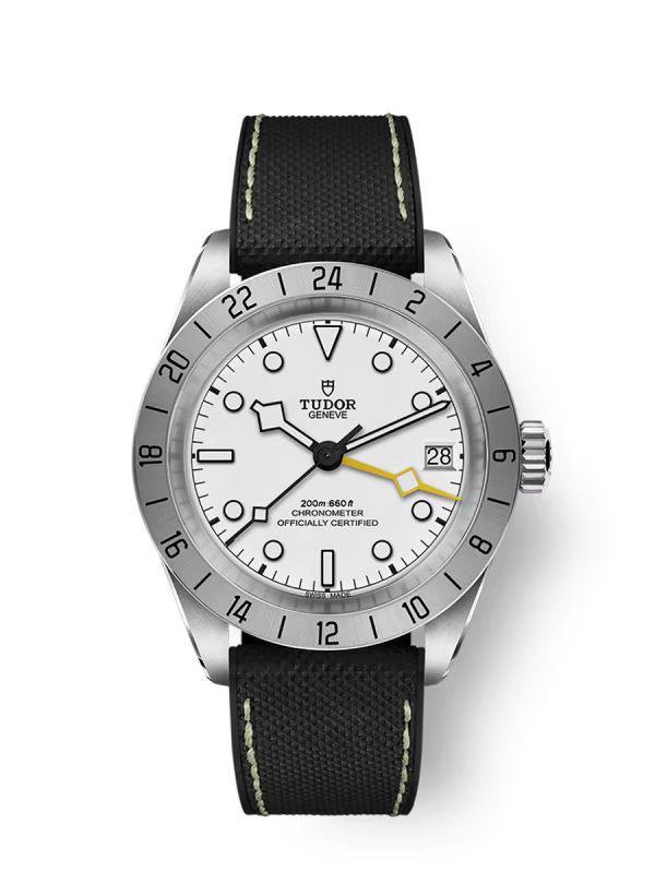 Black Bay Pro Manufacture Calibre MT5652 39mm steel case Hybrid rubber and leather strap M79470-0006